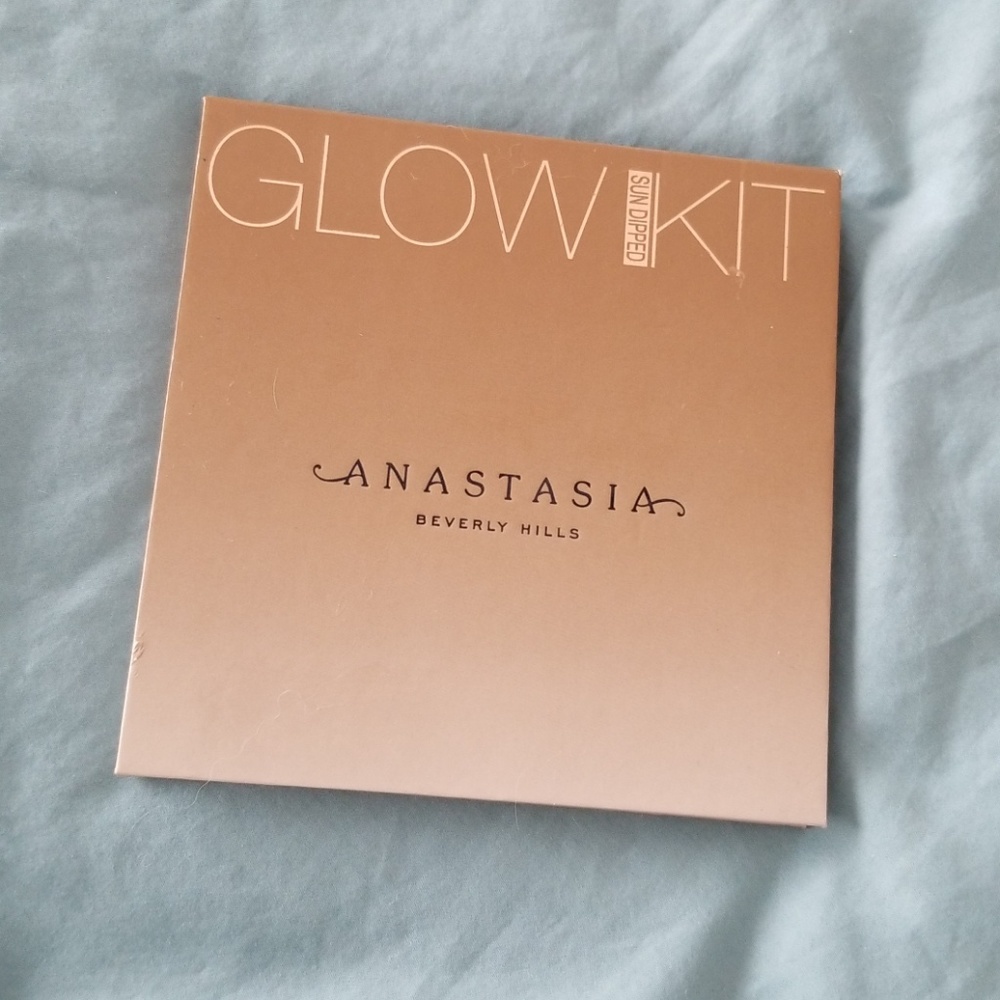 Anastasia Beverly Hills Glow Kit Sundipped